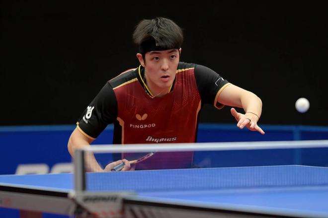 上展现出更 上展现出更