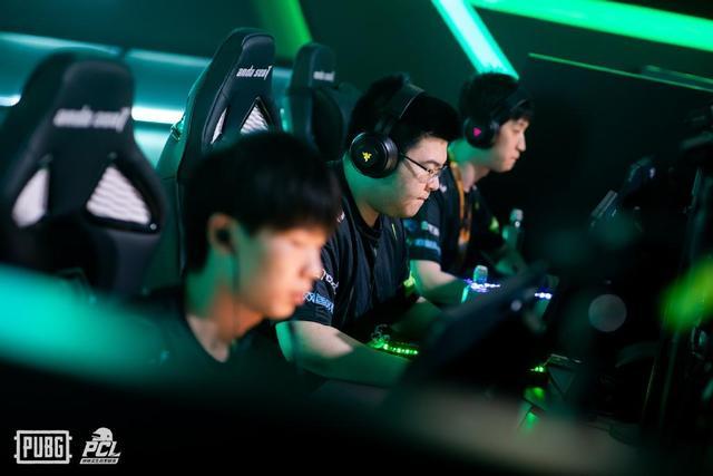 不拘泥于单 不拘泥于单