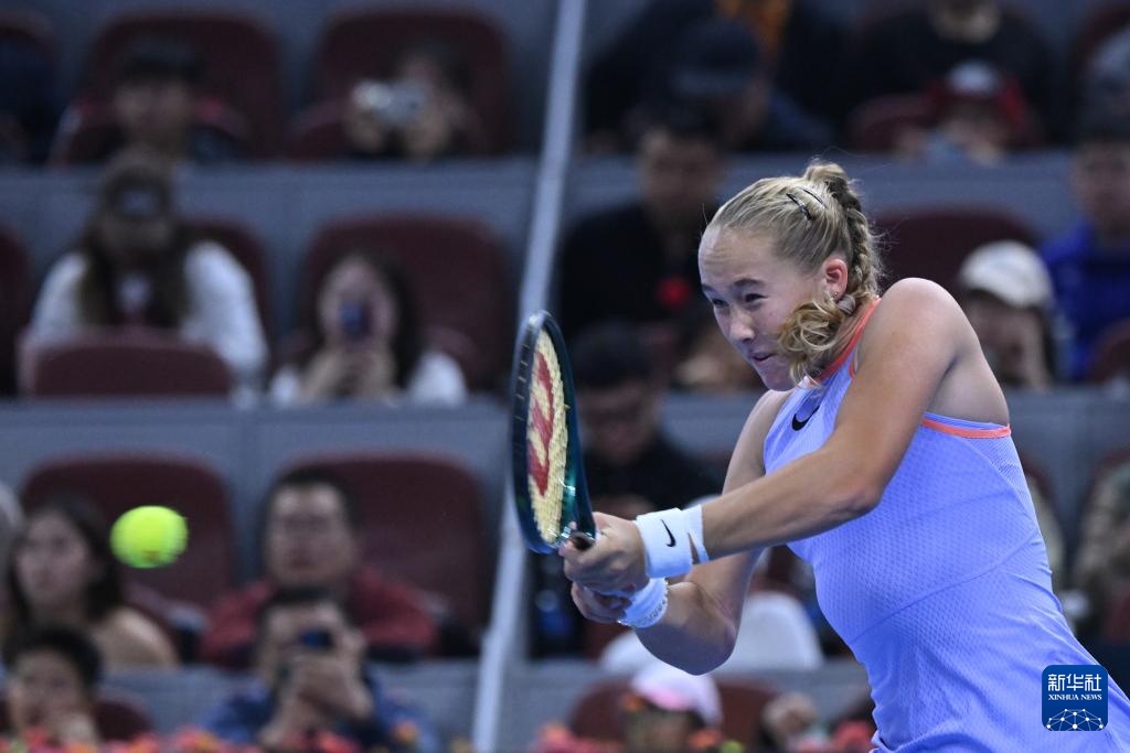 更是在比赛 更是在比赛