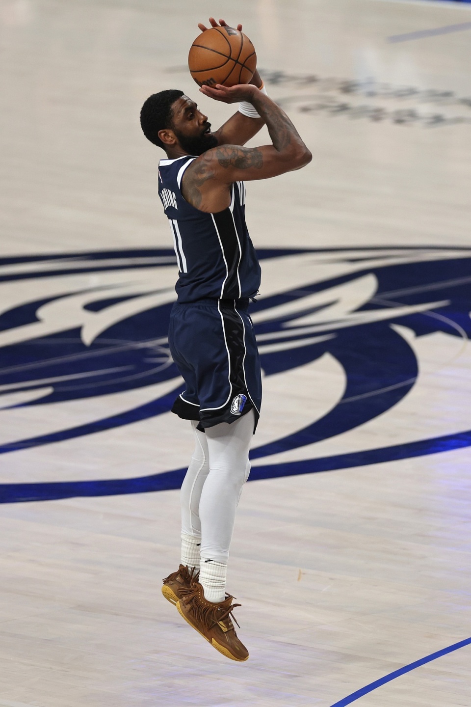 基线而非短 基线而非短